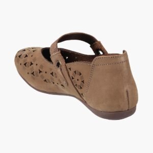 CATWALK Elegance: Perforated Mary Janes for Women