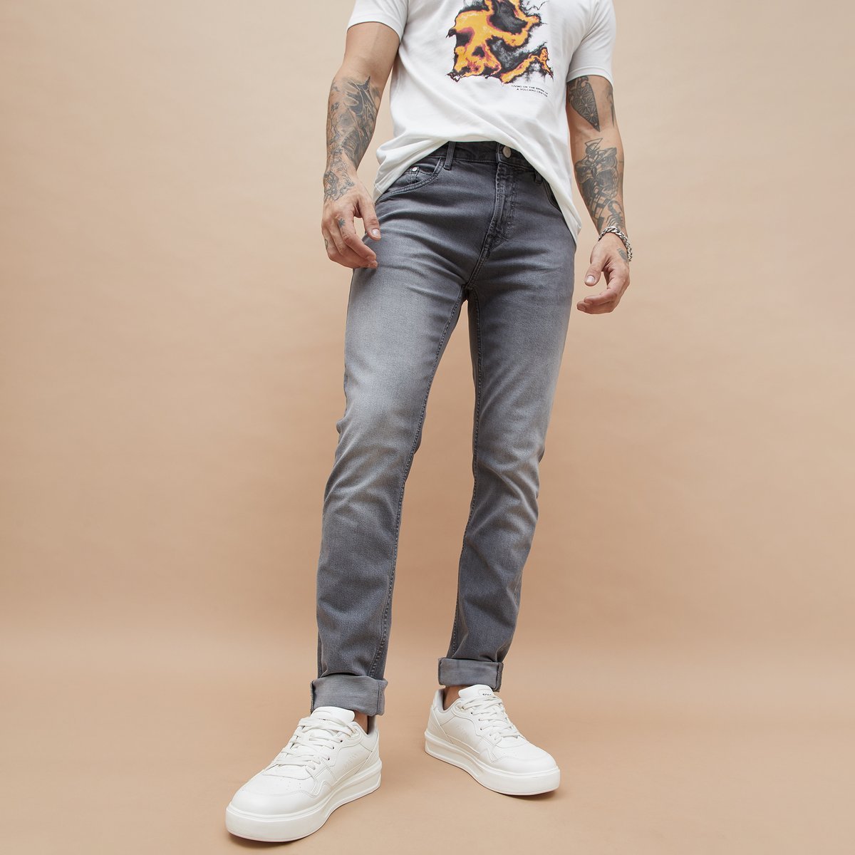 FORCA’s Slim Tapered Washed Jeans: The Perfect Fit