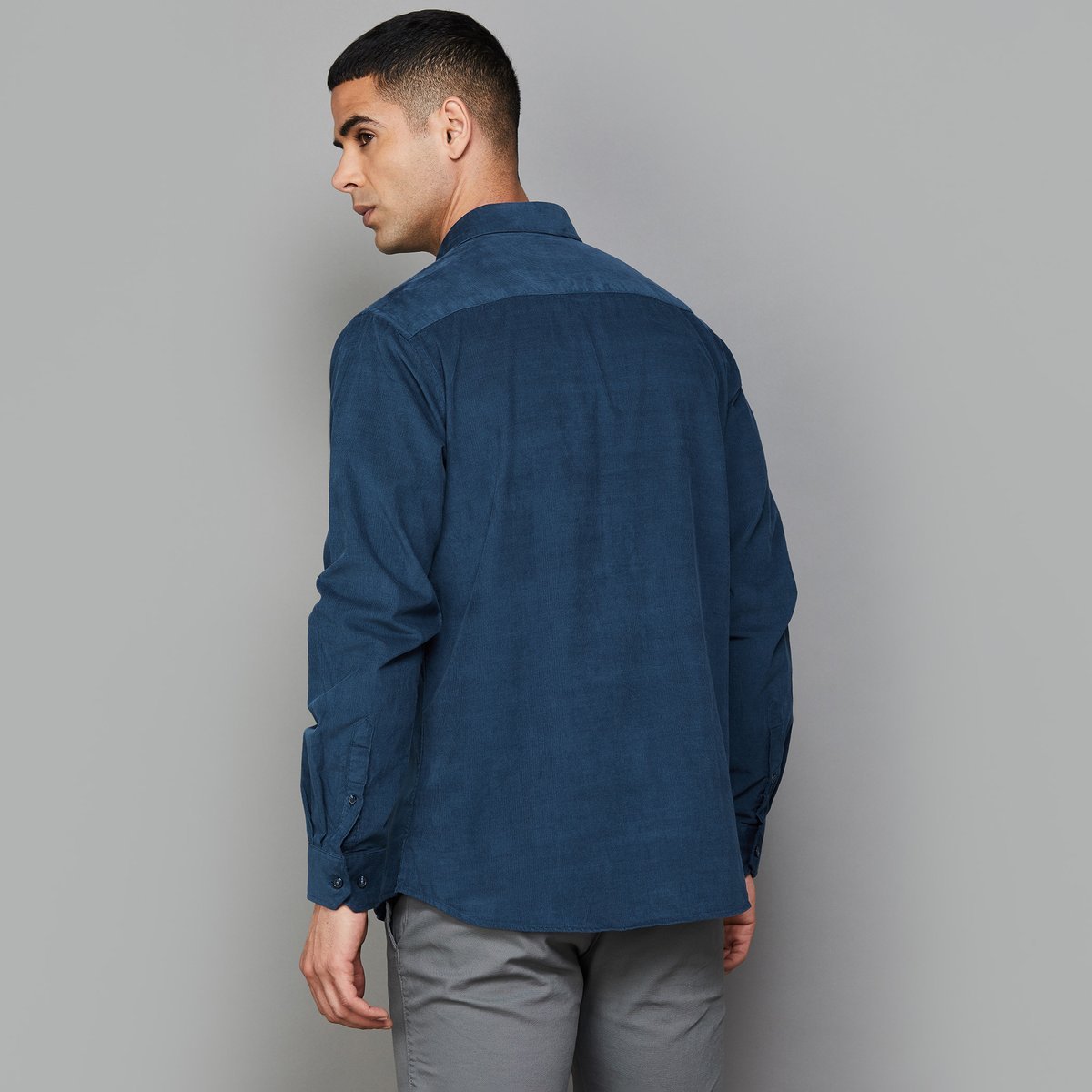 ALLEN SOLLY Solid Shirt Reinvented: The Sporty Classic