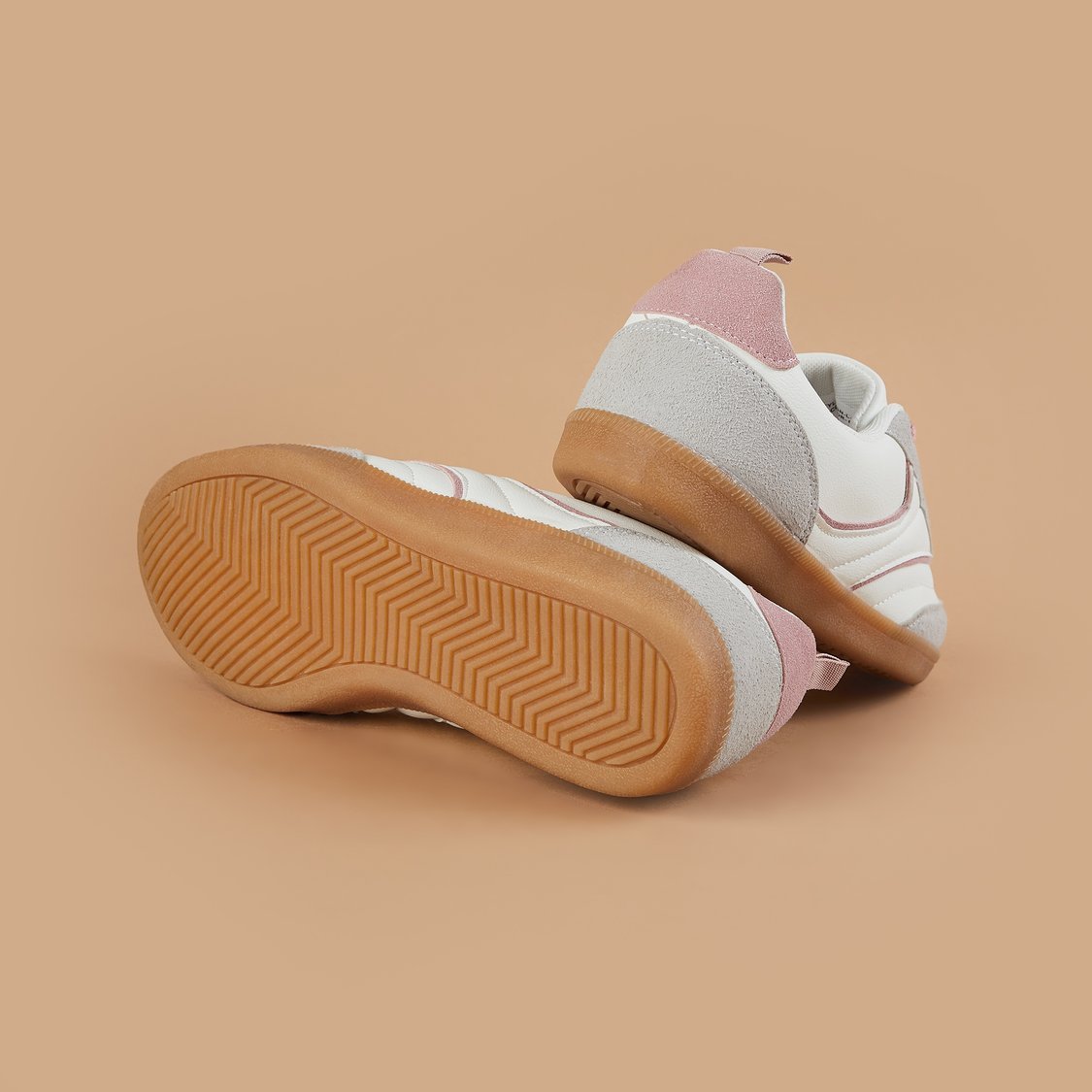 GINGER Panelled Sneakers: Effortless Edge